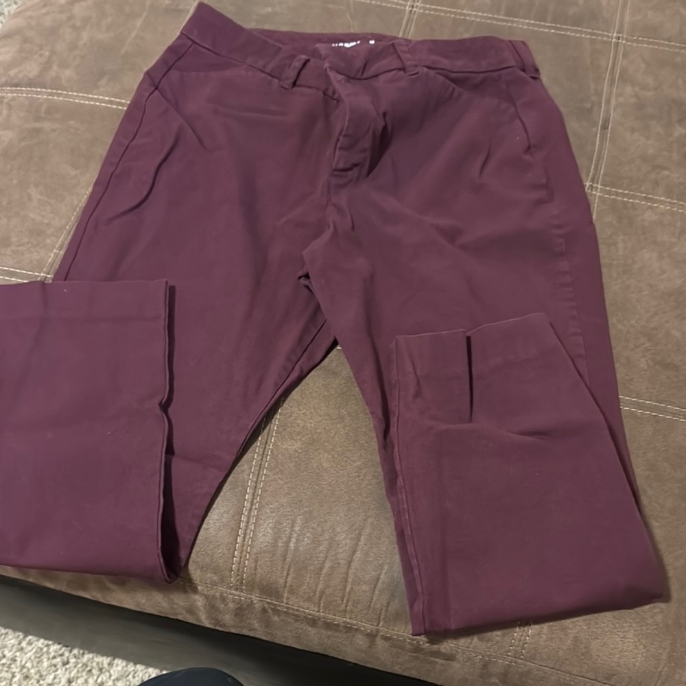 Old Navy Ankle Pants in Burgundy